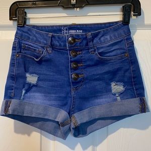 No Boundaries Shorts. Size 1.